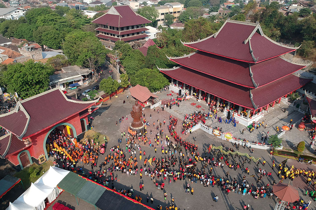 Acara yang diikuti ribuan orang tersebut sebagai bentuk penghormatan kepada laksamana asal Dinasti Ming yang pada abad ke-15 datang ke Nusantara (Indonesia) dan sejumlah negara lainnya di Asia Tenggara untuk membawa misi perdamaian. 
