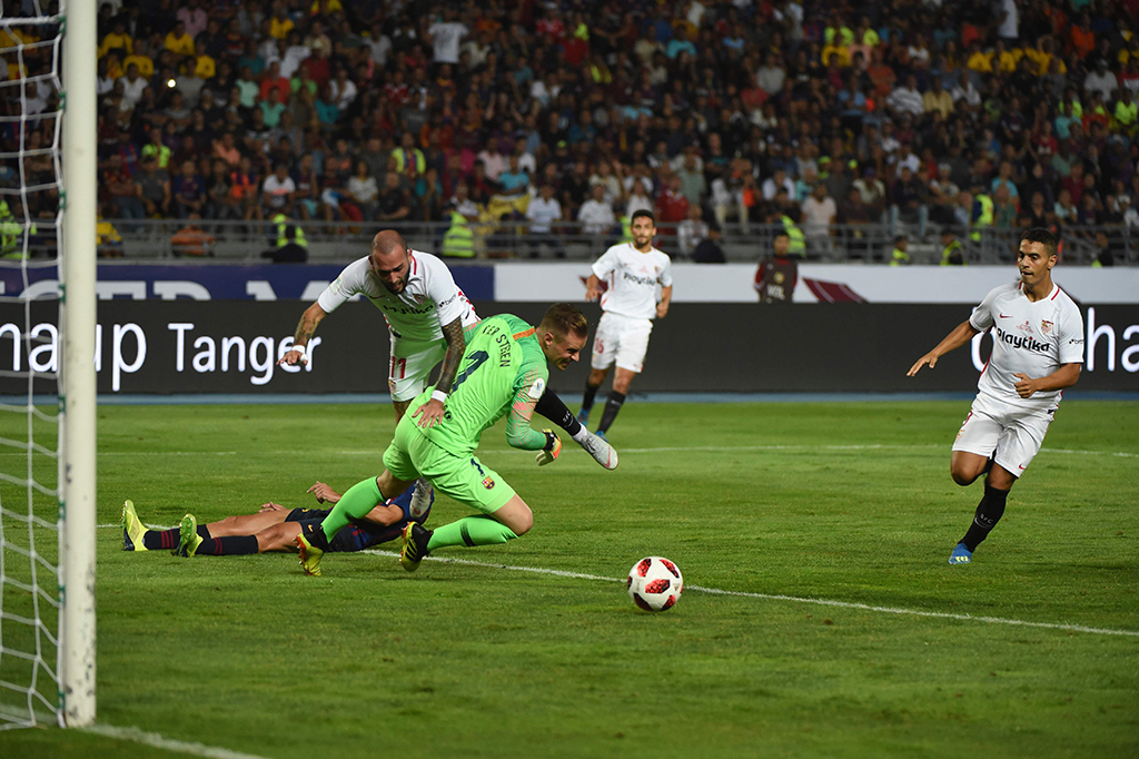 Sevilla sebenarnya punya peluang untuk menyamakan kedudukan pada menit ke-90 setelah Marc-Andre Ter Stegen melanggar Aleix Vidal di kotak terlarang. Namun eksekusi Wissam Ben Yedder gagal menjadi gol karena berhasil dihalau Ter Stegen.