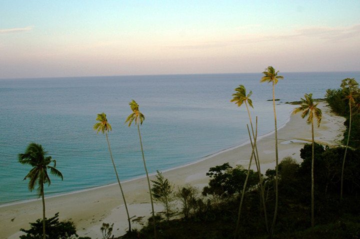 Keindahan Teluk Buton Natuna.