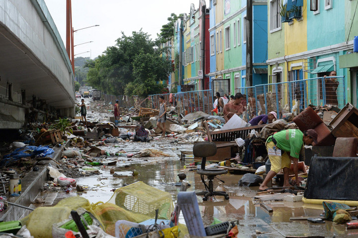 Lebih dari 54 ribu orang mengungsi ke tempat yang lebih aman di ibu kota Filipina, Manila, dan beberapa provinsi sekitarnya, menyusul seruan evakuasi akibat ancaman hujan muson yang berisiko memicu banjir lebih besar. Afp Photo/Ted Aljibe