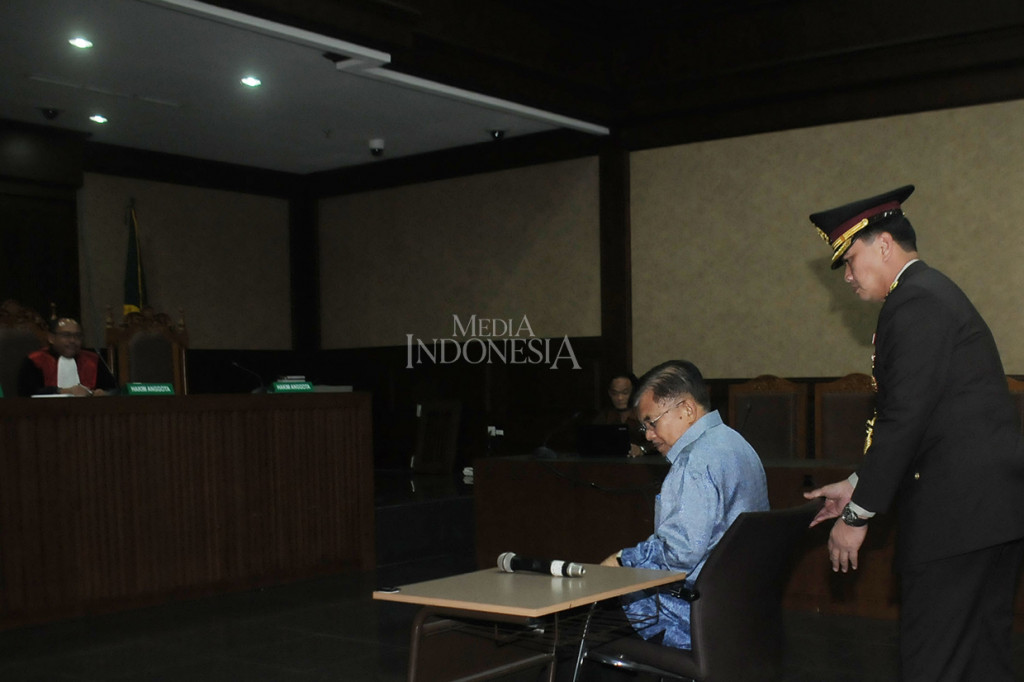 JK hadir di Pengadilan Negeri Jakarta Pusat, untuk menjadi saksi dalam kasus mantan Menteri ESDM Jero Wacik.