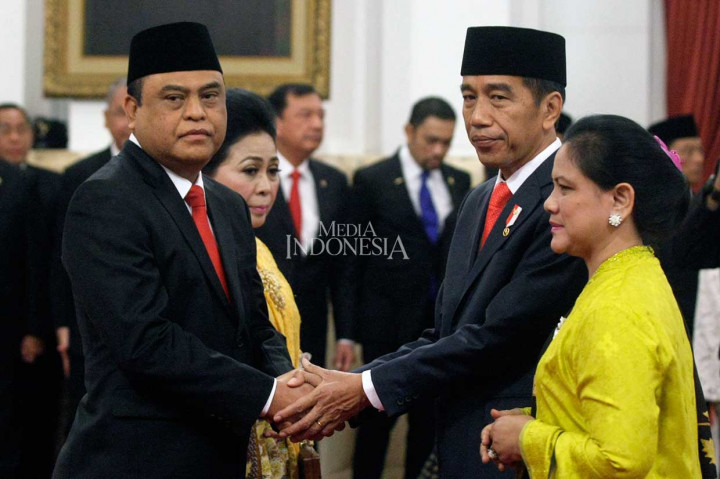 Pelantikan tersebut berdasarkan Keputusan Presiden (Keppres) No. 142 P Tahun 2018 tentang Pemberhentian dan Pengangkatan Menpan-RB dalam Sisa Masa Jabatan Periode 2014 s.d. 2019 tertanggal 14 Agustus 2018.