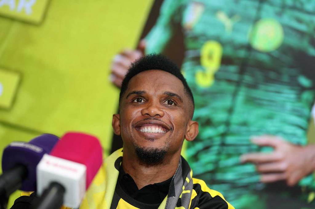 Ia sempat bermain bersama Xavi di Barcelona dan Sneijder di Inter Milan, menjuarai Liga Champions dengan kedua klub tersebut. Eto'o merupakan pencetak gol terbanyak sepanjang masa Kamerun dengan 56 gol, dan dua kali membawa negaranya menjuarai Piala Afrika.