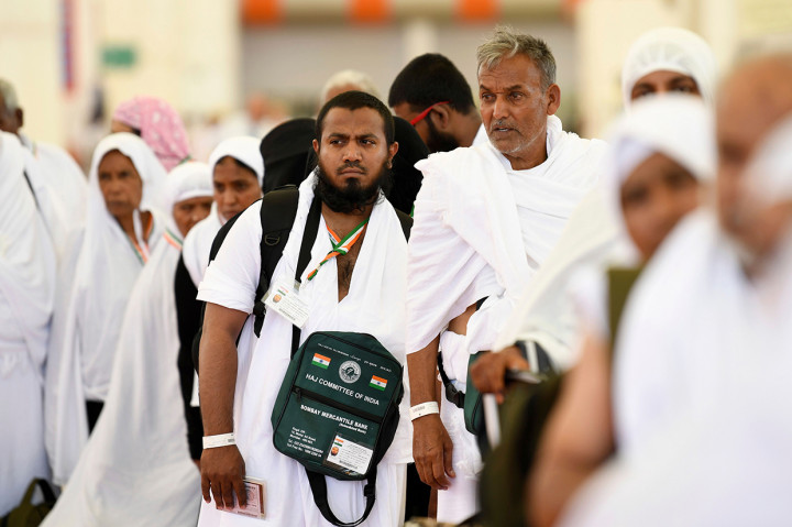 Calon jemaah haji asal India tiba di Bandara Jeddah, 14 Agustus 2018.