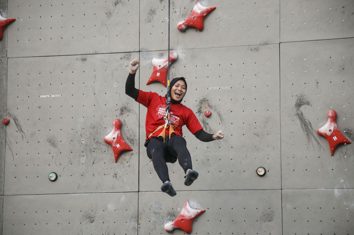 Melihat prestasi atlet panjat tebing Indonesia di kancah Internasional, harapan meraih emas cukup terbuka lebar. Usai seri kejuaraan dunia di Tai’an Cina, International Federation of Sport Climbing (IFSC) merilis tim nasional Panjat Tebing Indonesia sukses menduduki peringkat pertama dunia. 