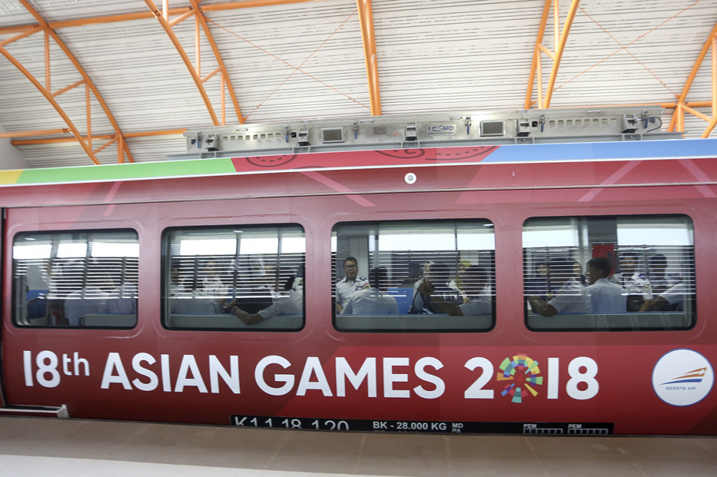 Proyek lainnya yakni pembangunan transportasi massal dari Bandara Sultan Mahmud Baddarudin II hingga Jakabaring Sport City (JSC) sejauh 23,4 km berupa Light Rail Transit (LRT) alias Kereta Ringan, yang saat ini sudah mulai dioperasikan dan dinikmati oleh masyarakat Sumatera Selatan khususnya Kota Palembang.