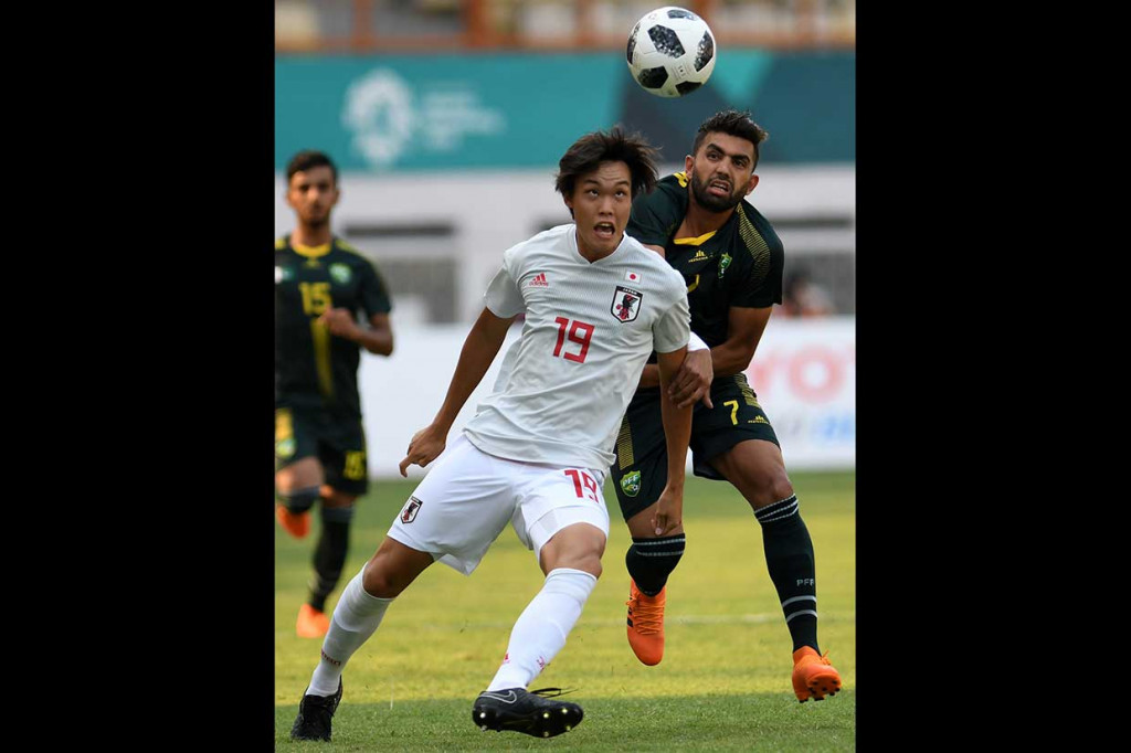 Selang 7 menit kemudian Jepang menggandakan keunggulan lewat Reo Hatate, dan Ominami Takuma sukses membawa Jepang unggul 3-0 pada menit 9 melalui sepakan keras saat terjadi kemelut di gawang lawan.