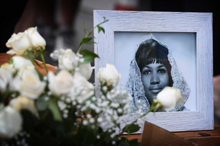 Queen of Soul, Franklin mengembuskan napas terakhir di kediamannya di Detroit dengan dikelilingi keluarga dan orang terkasihnya, Kamis. Franklin meninggal pada usia 76 tahun. AFP Photo/Mark Ralston