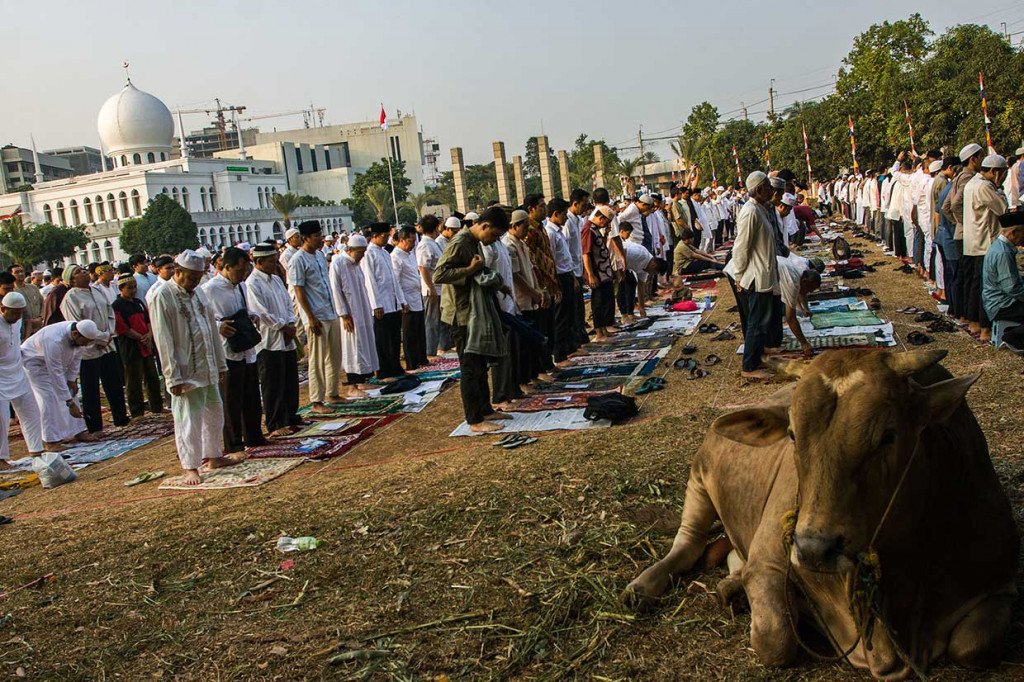 Masjid Agung Al-Azhar menggelar Salat Iduladha 1439 Hijriah pada hari ini merujuk pada pelaksanaan puncak ibadah haji atau wukuf di Arafah yang jatuh pada Senin, 20 Agustus 2018 atau 9 Dzulhijah 1439 Hjiriah. Antara Foto/Galih Pradipta