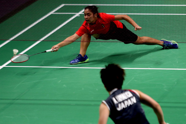 Gregoria Mariksa Tunjung memberikan kejutan di partai pertama. Dia mengalahkan peringkat dua dunia, Akane Yamaguchi, dengan rubber game 21-16, 9-21, dan 21-18 untuk membawa Indonesia unggul 1-0 atas Jepang. Antara Foto/INASGOC/Hadi Abdullah