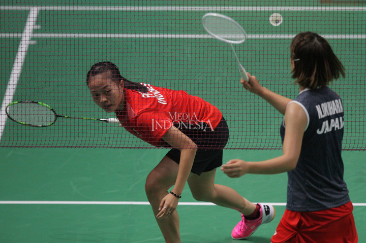 Sayang, di dua game berikutnya, Fitriani tidak berkutik menghadapi permainan Nozomi. Ia takluk dengan skor 4-21 dan 10-21. MI/Ramdani