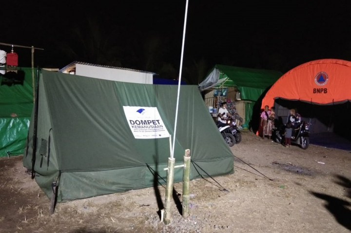 Bantuan tersebut berupa sembako, tenda dan obat-obatan yang merupakan hasil penggalangan dana yang dilakukan dalam beberapa hari terakhir. 