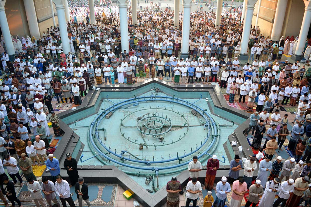 Umat Islam melaksanakan Salat Iduladha 1439 Hijriyah di Masjid Nasional Al-Akbar Surabaya. Antara Foto/Umarul Faruq