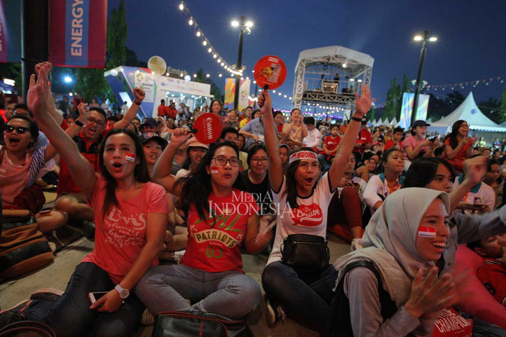 Sorak-sorai penonton saat nonton bareng final bulutangkis beregu putra Asian Games 2018.