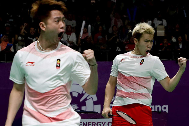 Ganda putra Marcus Fernaldi Gideon/Kevin Sanjaya Sukamuljo membawa Indonesia imbang 1-1 setelah menang dalam dua gim langsung 21-17, 21-18 atas juara dunia Li Jun Hui/Liu Yu Chen. INASGOC/Antara Foto/Hadi Abdullah