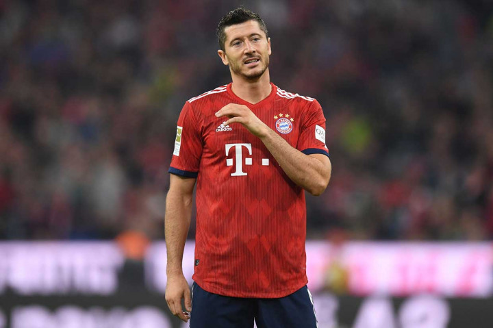 Muenchen sempat memperbesar keunggulan pada menit ke-55, namun gol Robert Lewandowski dianulir karena dalam posisi offside.
