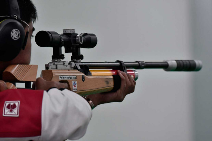 Aksi Tera membidik sasaran pada nomor 10 meter running target campuran.
