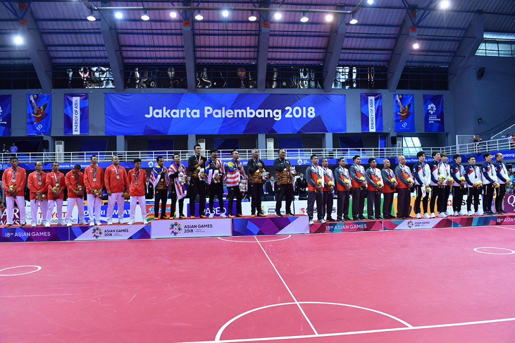 Hasil ini membuat Indonesia gagal menambah emas Indonesia di Asian Games 2018. Namun, keberhasilan meraih perak sudah menjadi prestasi tersendiri karena baru kali ini sepak takraw Indonesia bisa ke final Asian Games. Afp Photo/Adek Berry
