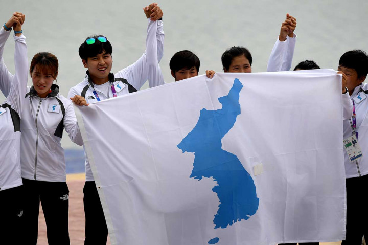 Bait tersebut merupakan bagian dari lagu tradisional berjudul Arirang yang sangat popular di Korea Selatan dan Korea Utara. Berasal bahasa klasik Korea, lagu tersebut dikumandangkan mengiringi upacara penganugerahan medali saat tim putri Unified Korea menyabet emas kategori canoe tradisional boat race (TBR)/perahu naga 500 meter putri Asian Games 2018 di Jakabaring Rowing and Canoeing Regatta Course, Palembang, Sumsel.