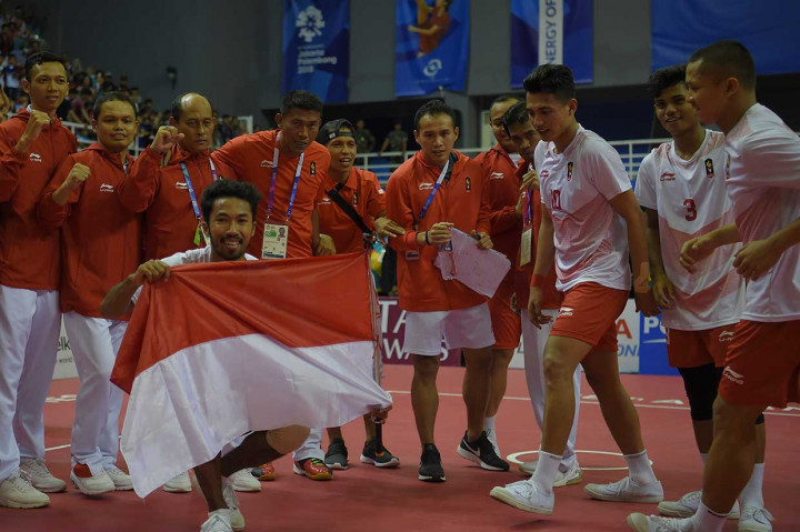Secara keseluruhan Indonesia tetap berada di peringkat empat klasemen dengan meraih 31 medali emas, 24 perak, 43 perunggu. INASGOC/Antara Foto/Nova Wahyudi