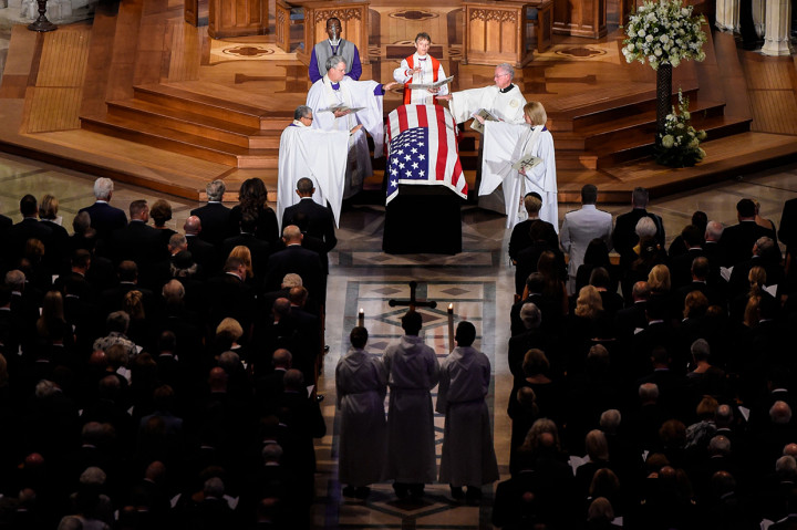 Upacara pemakaman digelar pada Sabtu , 1 September kemarin waktu setempat, di Washington National Cathedral. Afp Photo/Saul Loeb