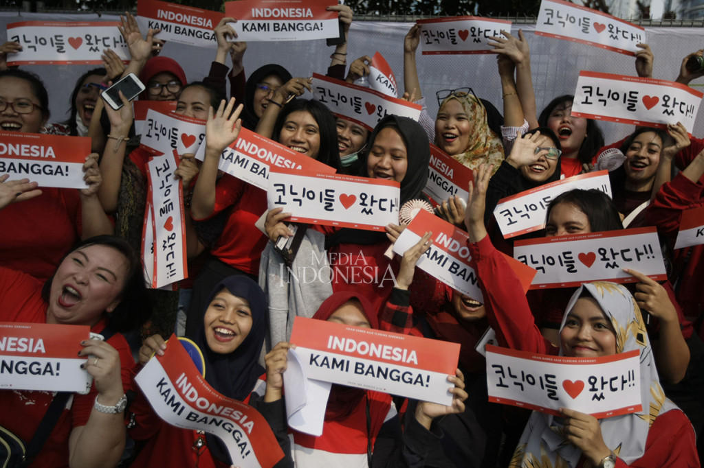 Sama seperti saat pembukaan, acara closing ceremony kali ini juga akan dipenuhi oleh artis-artis top papan atas dalam dan luar negeri. Diantaranya Super Junior dan iKon dari Korea.