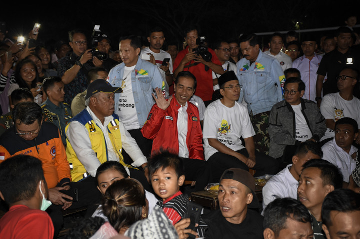 Meskipun Asian Games 2018 berakhir, namun Jokowi berharap semangat dan energi kebersamaan negara-negara Asia tidak pernah padam. Jokowi juga berterima kasih kepada seluruh kontingen, khususnya dari Indonesia, karena meraih torehan positif pada gelaran Asian Games 2018.