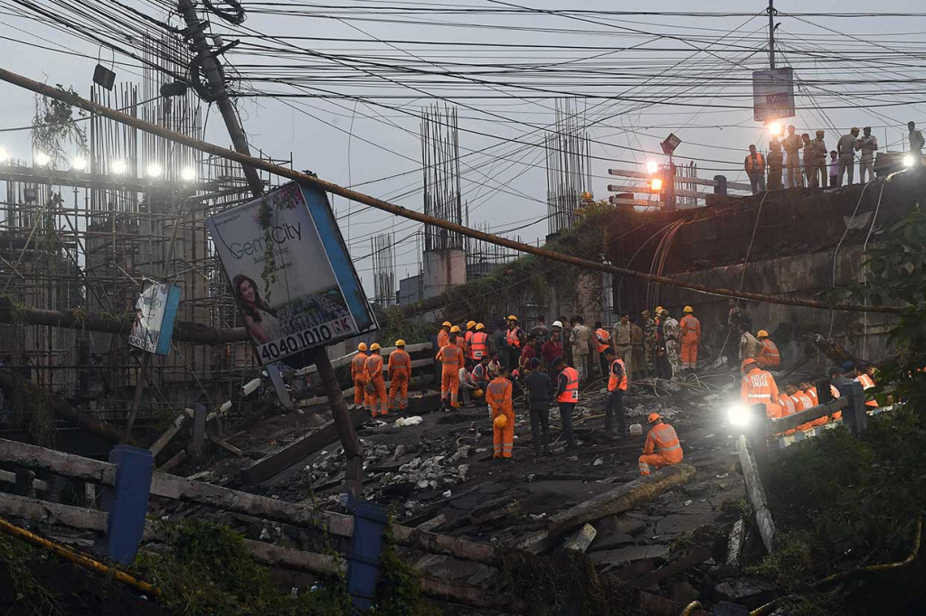 Satu orang tewas dan 19 orang lagi cedera akibat kejadian tersebut. Para korban telah dibawa ke rumah sakit.