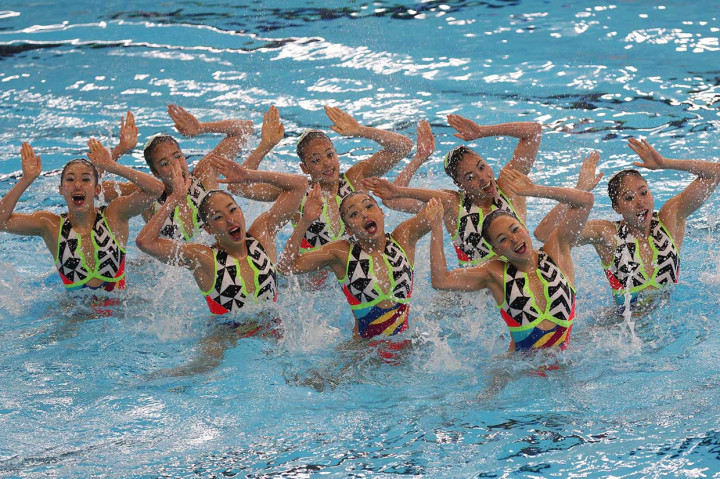 Penampilan tim renang indah Jepang dalam final nomor free routine Asian Games 2018 di Stadion Akuatik, Jakarta. MI/Ramdani