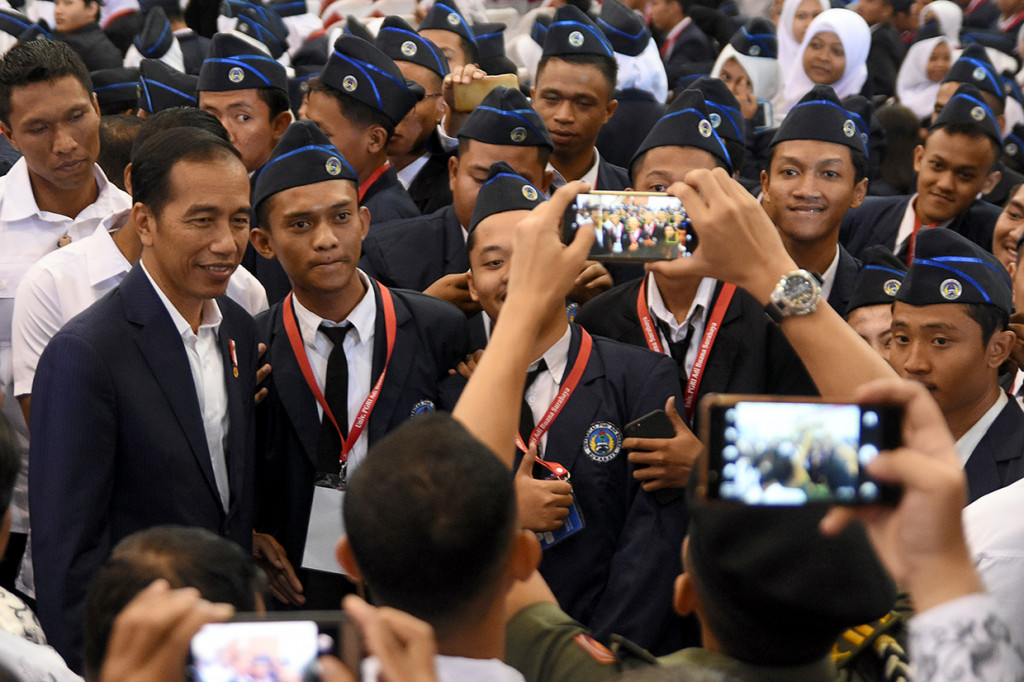 Sebelumnya, Presiden memberikan kuliah umum sekaligus menghadiri peresmian pembukaan Rapat Kerja Nasional Badan Pembina Lembaga Pendidikan (BPLP) PGRI. Antara Foto/M Risyal Hidayat