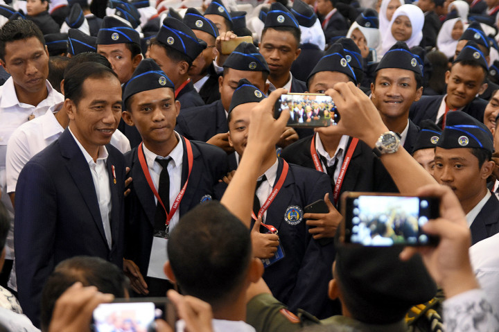 Sebelumnya, Presiden memberikan kuliah umum sekaligus menghadiri peresmian pembukaan Rapat Kerja Nasional Badan Pembina Lembaga Pendidikan (BPLP) PGRI. Antara Foto/M Risyal Hidayat