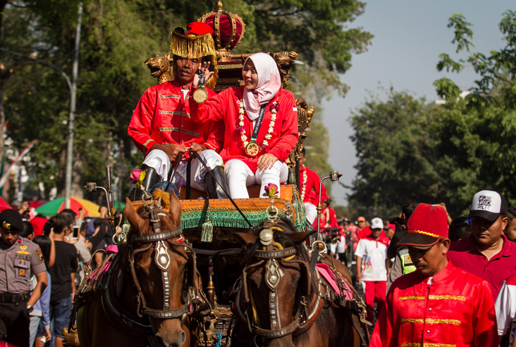 Sebanyak 20 atlet dan puluhan pelatih asal Jawa Tengah yang membela Indonesia di Asian Games 2018 mengikuti kirab atlet dalam rangka Hari Olahraga Nasional (Haornas) di Solo.