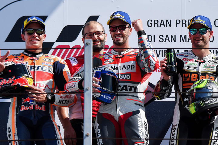 Meski gagal meraih pole position, Dovizioso sukses finis terdepan, disusul Marc Marquez (Repsol Honda) dan Cal Crutchlow (LCR Honda).