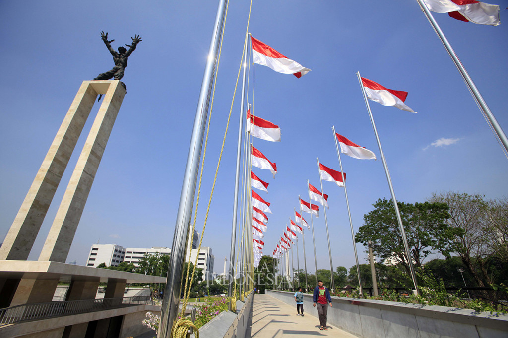 Lapangan Banteng resmi kembali dibuka untuk warga sejak Juli 2018.
