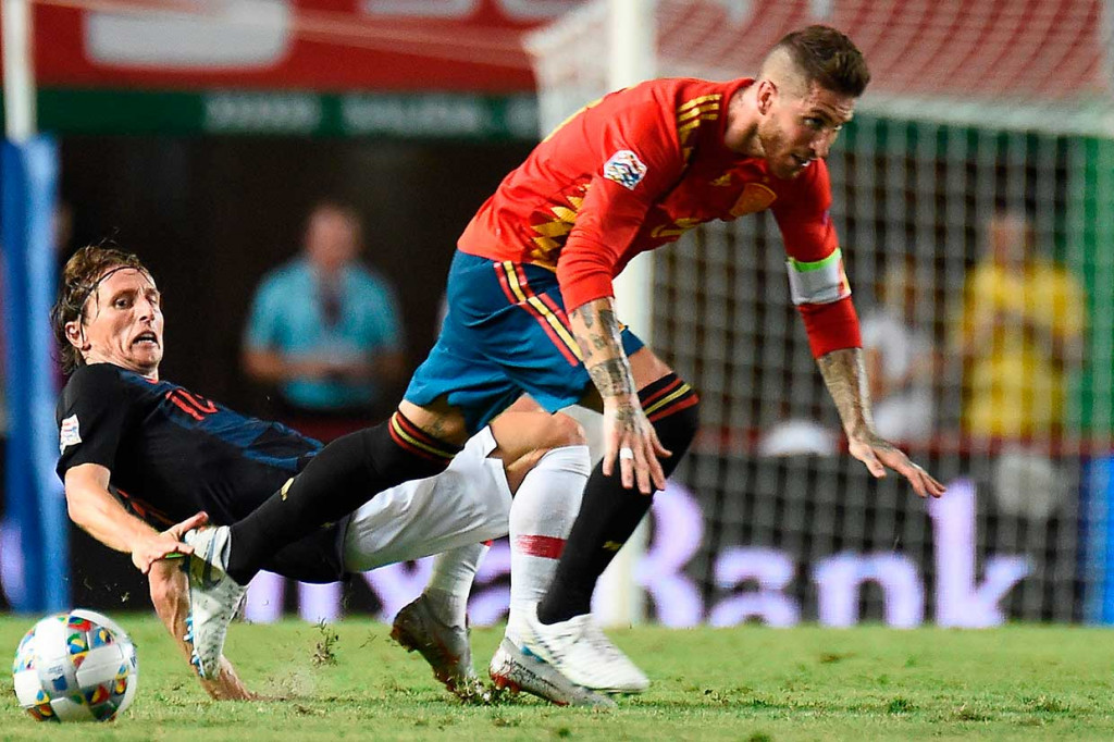 Pada menit 57 giliran sang kapten, Sergio Ramos, yang turut mencatatkan namanya di papan skor dengan memanfaatkan situasi sepak pojok demi menyundul bola kiriman Asensio.