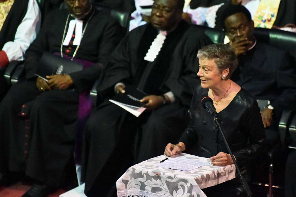 Janda Annan, Nane Maria menyatakan bahwa suaminya seorang luar biasa yang memiliki hidup yang penuh suka cita. 