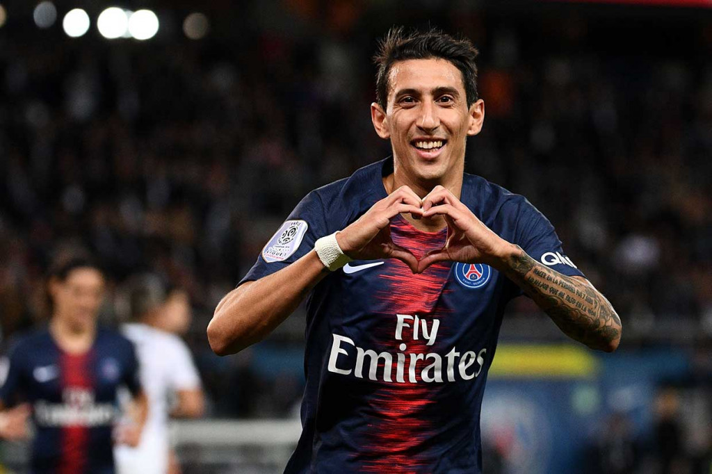 Angel Di Maria membukukan gol ketiga PSG dengan sepakan keras kaki kirinya pada menit ke-76.