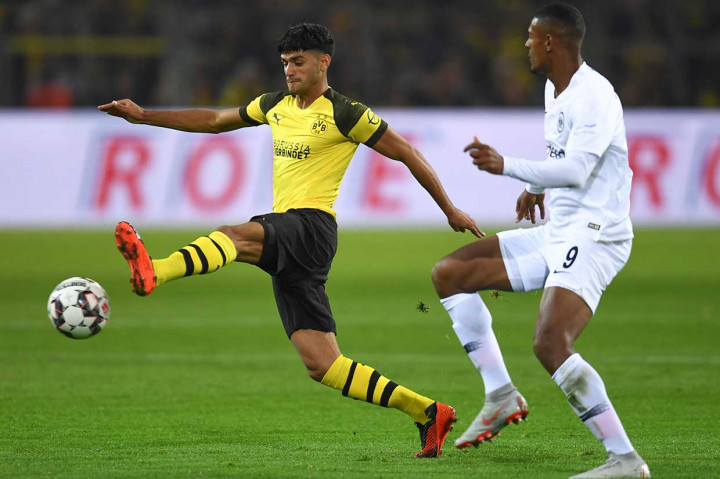 Pemain asal Prancis Sebastian Haller menyamakan kedudukan pada menit ke-68, menyambar bola sapuan Marcel Schmelzer, sebelum mantan pemain Eintracht, Marius Wolf merestorasi keunggulan Dortmund empat menit kemudian.