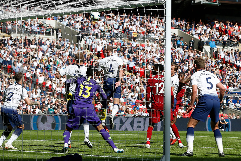 Liverpool unggul lebih dulu lewat gol Gini Wijnaldum di babak pertama. Afp Photo/Ian Kington