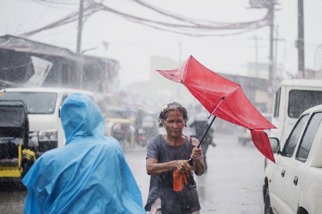 Lebih dari empat juta orang berada di jalur badai, yang anginnya berembus kencang dengan kecepatan mencapai 185 kilometer per jam. Afp Photo/Noel Celis