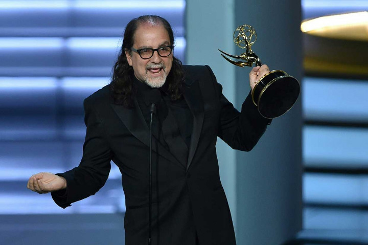 Awalnya Glenn mendedikasikan penghargaan ini untuk ibunya yang meninggal beberapa minggu sebelum penghargaan Emmy Awards.