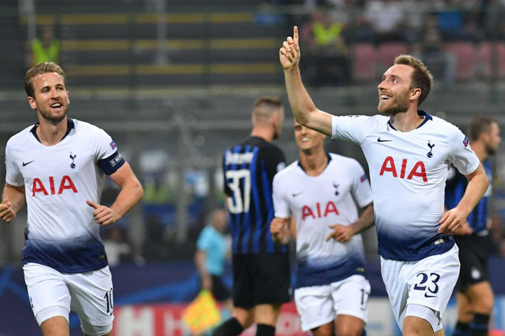 Eriksen melakukan selebrasi usai menjebol gawang Handanovic.