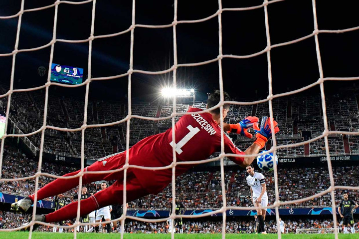 Valencia beberapa kali menciptakan peluang namun tak membuahkan hasil. Tuan rumah bahkan memperoleh hadiah penalti juga pada menit 90+5 ketika Daniele Rugani melanggar Gabriel, namun penjaga gawang Wojciech Szczesny sukses menggagalkan eksekusi yang dilepaskan Parejo.