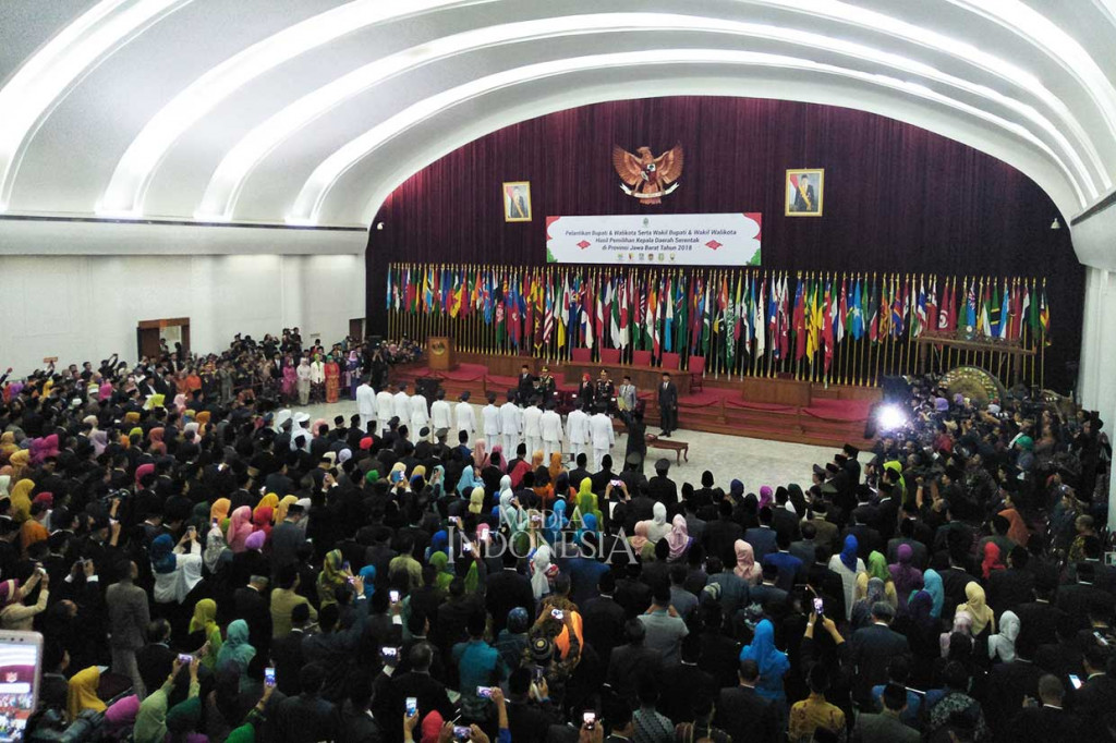 Ridwan Kamil Lantik 6 Wali Kota dan Bupati