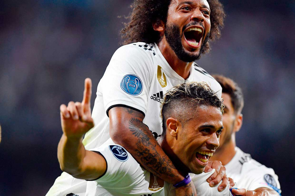 Mariano Diaz memastikan kemenangan timnya menjadi 3-0 di masa injury time. Sang penyerang yang melakukan debut setelah kembali ke Madrid dari Olympique Lyonnais tersebut,  membuat para penggemar bersorak gembira dengan sepakan melengkungnya dari luar kotak penalti.