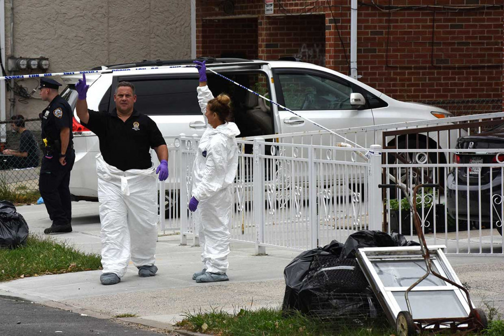 Seorang pekerja di tempat tersebut yang tidak disebutkan namanya berusia 52 tahun diduga menikam tiga bayi yang berusia tiga hari hingga satu bulan, seorang pria berusia 31 tahun, yang diyakini ayah dari salah satu anak-anak itu, dan seorang wanita berusia 30-an. Salah satu dari bayi itu dalam keadaan gawat di rumah sakit setempat.