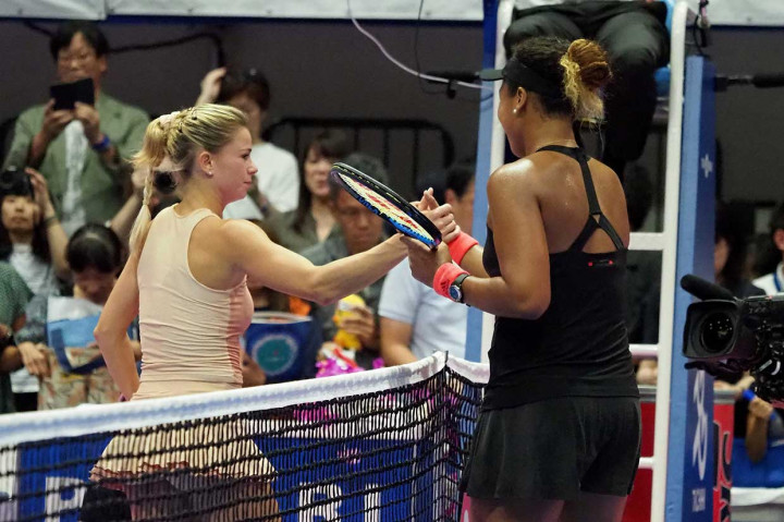 Unggulan ketiga Osaka hanya membutuhkan 71 menit untuk menundukkan petenis Italia Camila Giorgi dua set langsung 6-2, 6-3 di semifinal.
