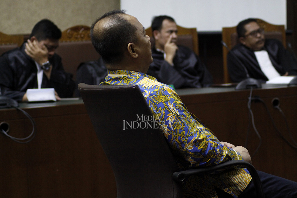 Terdakwa kasus dugaan korupsi penerbitan Surat Keterangan Lunas Bantuan Likuiditas Bank Indonesia (BLBI) Syafrudin Arsyad Temenggung menjalani sidang pembacaan putusan di Pengadilan Tipikor, Jakarta.