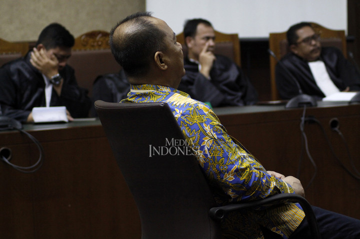 Terdakwa kasus dugaan korupsi penerbitan Surat Keterangan Lunas Bantuan Likuiditas Bank Indonesia (BLBI) Syafrudin Arsyad Temenggung menjalani sidang pembacaan putusan di Pengadilan Tipikor, Jakarta.