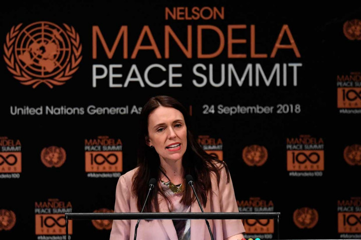 Ardern, 38, adalah pemimpin negara kedua yang melahirkan saat menjabat, setelah Benazir Bhutto dari Pakistan pada 1990. Ardern adalah PM termuda di negaranya dan yang pertama mengambil cuti hamil saat menjabat.